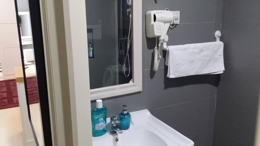 Bathroom 3, Champs Elysees Suites, Kampar