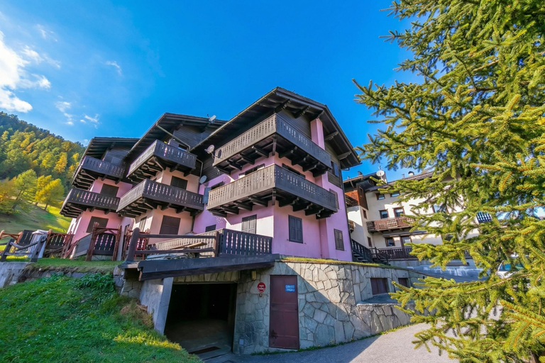 Exterior & Views 2, Casa Cisi ski in-Ski out 20m, Sondrio