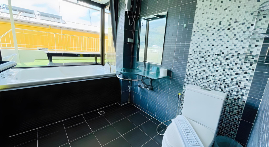 Bathroom 4, Good Nice Hotel Patong, Phuket Island