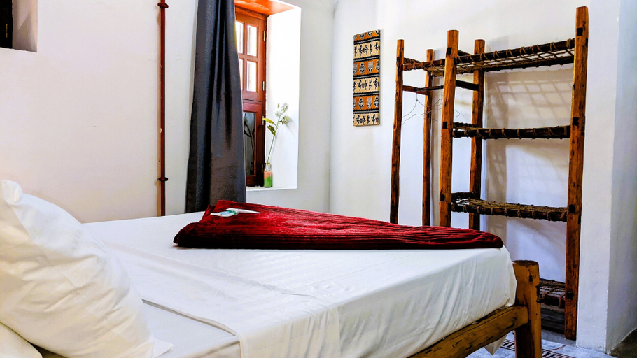 Others 4, Charming Zanzibar Apartment Modern Comfort in Stone Town, Mjini