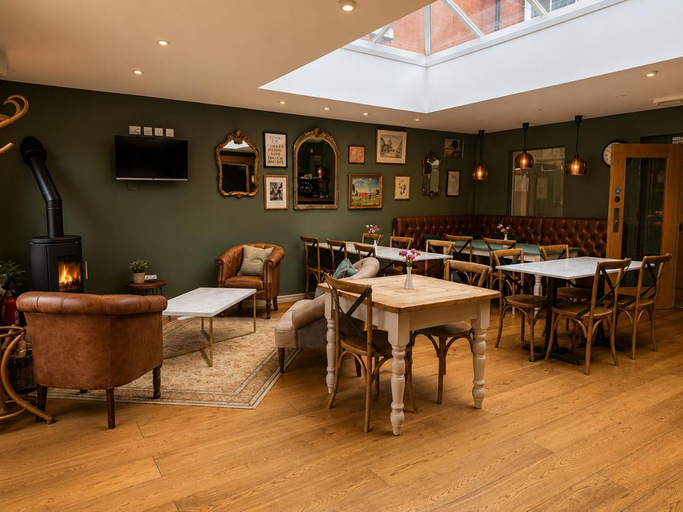 Food & Drinks, Stratford Limes Hotel, Warwickshire