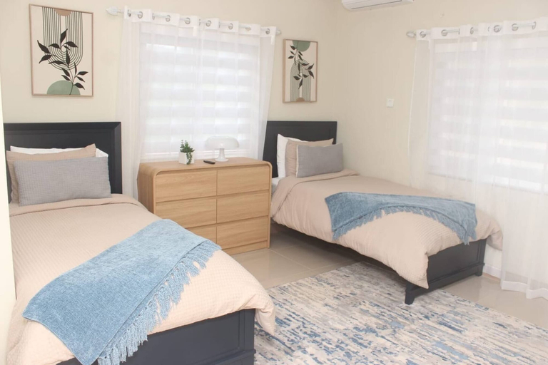 Room 3, Island VYB Luxe Villa Ochi Rios With Solar System