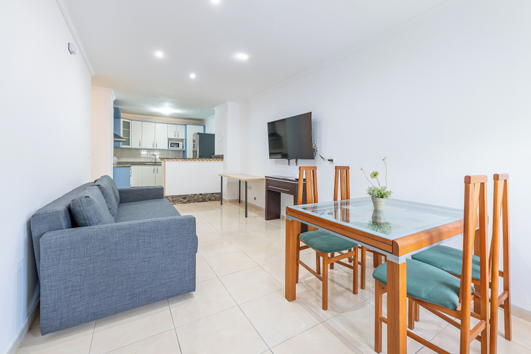 Living room 5, Spain Breaks - 2 bed apt With 2 Pools, Airco, Wifi, Málaga