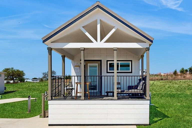 Exterior, Modern Tiny Home With Loft, Kitchen, Cozy Patio and Shared Pools, Great Location, Gillespie
