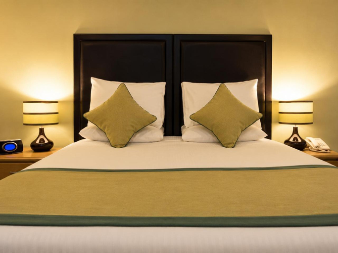 Bedroom 2, Stratford Limes Hotel, Warwickshire