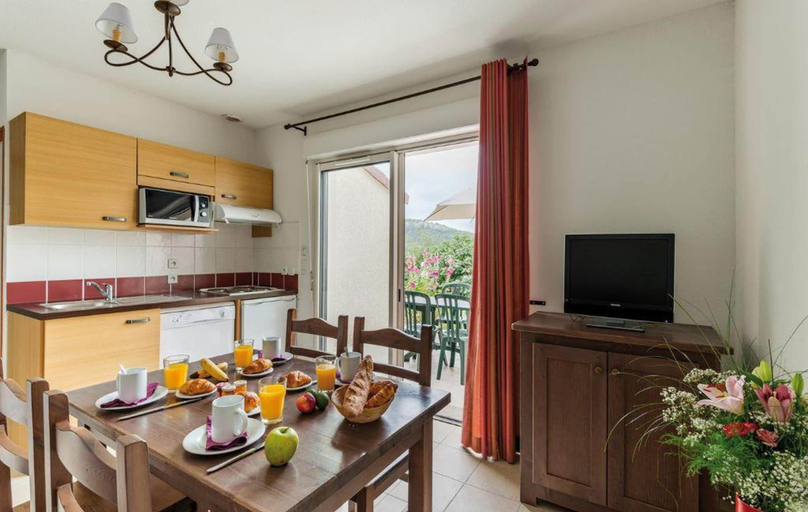 Private kitchen 2, Lovely Duplex With Scenic Terrace, Lot
