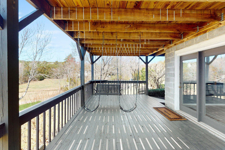 Terrace/patio 4, Updated Lakefront Home & Studio With Water Views, hot Tub, Dock & Game Room, Spotsylvania