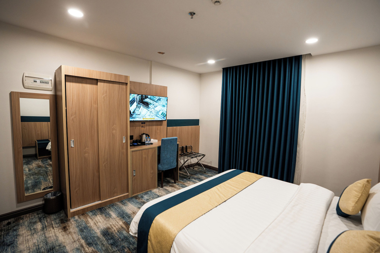 Wardrobe 3, Alhijrah View 2 Hotel, Makkah