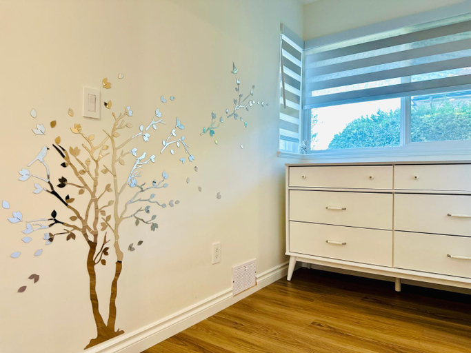 Others 4, 4BR 3BA Family Home - West Side - Free Parking & Pets, Greater Vancouver