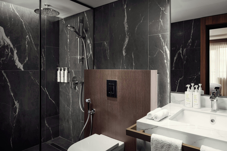 Bathroom 5, Armenia Marriott Hotel Yerevan, Yerevan
