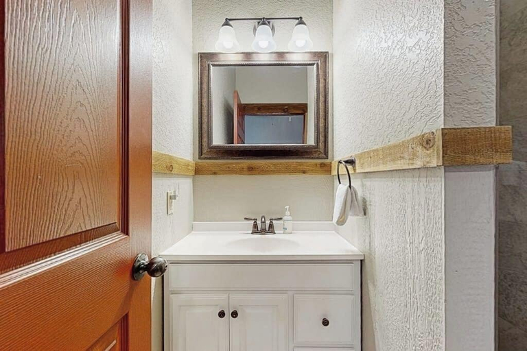 Bathroom 3, Romantic, Dog-friendly Cabin With On-site Courtyard, Close to Wineries, Gillespie