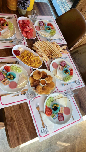Food & Drinks, Yuce Suite, Çaykara