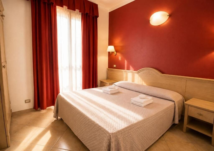 Bedroom 4, B&B MARINA SLEEP AND SHIP, Foggia