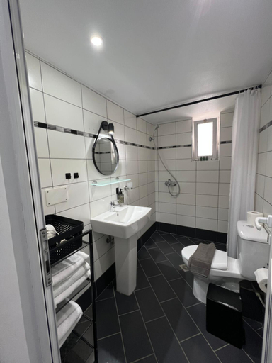 Bathroom 2, Spile Rooms Lukas, Vlorës
