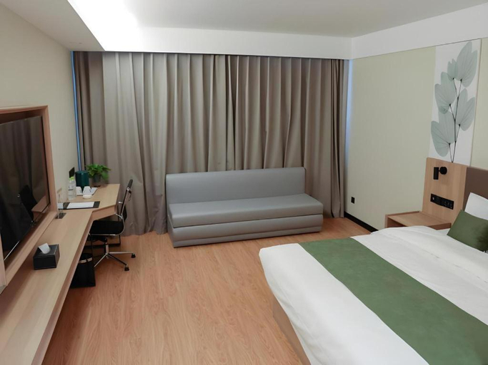 Bedroom 2, GreenTree Inn Express Shandong Qingdao Chengyang District Aodong Road, Qingdao