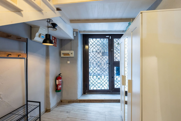 Room 5, Apartment by the Cathedral - Unik Vacation, Tarragona