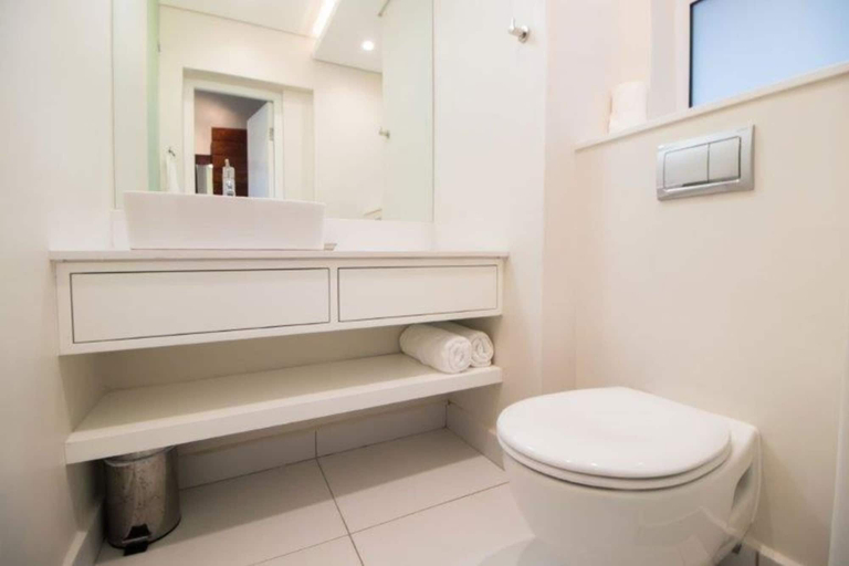 Bathroom 2, Mouille Point Mountain View 2 Bedroom, City of Cape Town