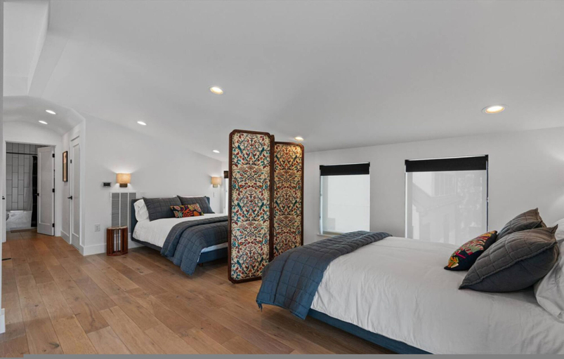 Room 4, Zilker Heated Pool Misters Walk to S Lamar, Travis