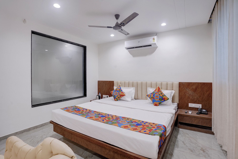 Bedroom 3, FabHotel Global Inn, Aurangabad