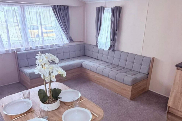 Interior, 2-bed Caravan - Sleeps 6 - Pet Friendly - Parking, Lincolnshire