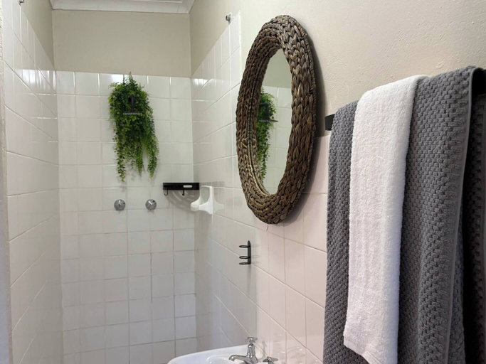 Bathroom 2, Accommodation at Klein Street-blue, Cape Winelands