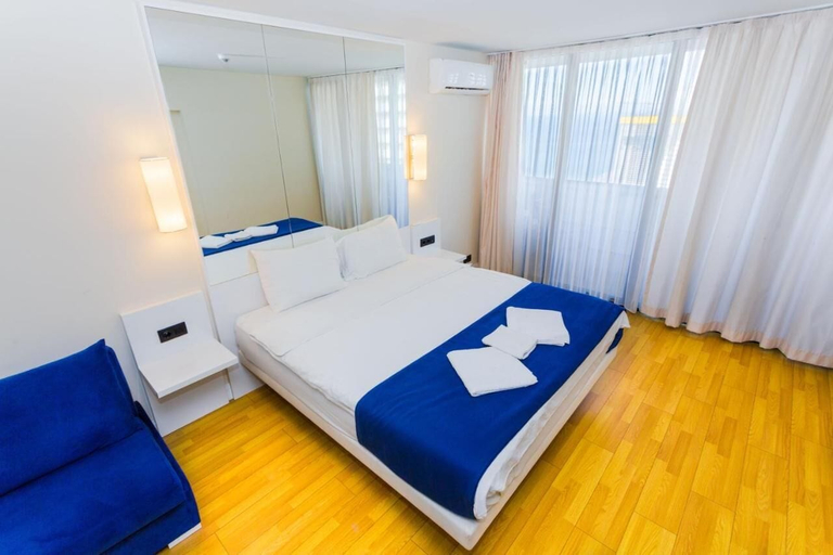 Room 4, Apart-Hotel Batumi City Orbi Central block C/D/A, Batumi