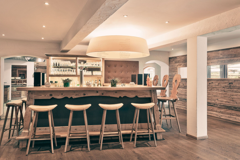 Food & Drinks 5, POP-UP LIVING Zell am See, Zell am See