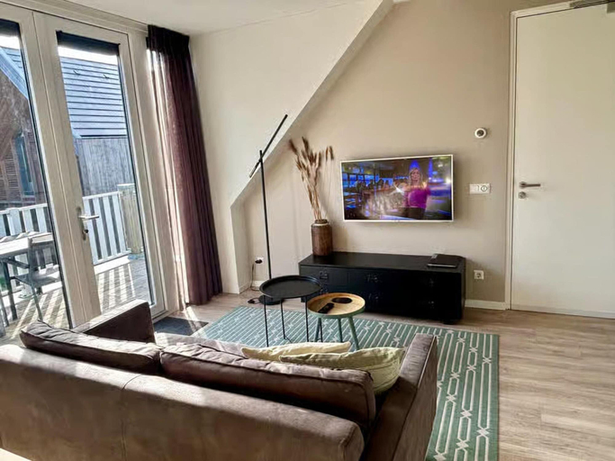 Living room 3, Lodge Located on the Church Square, Veere