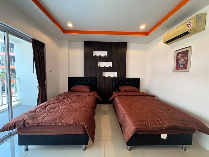 Room 3, Pool-view Studio With Balcony - New Nordic VIP 4, Pratumnak, Pattaya