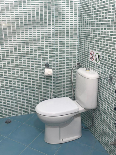 Bathroom 2, Serenade Beach, Durrësit