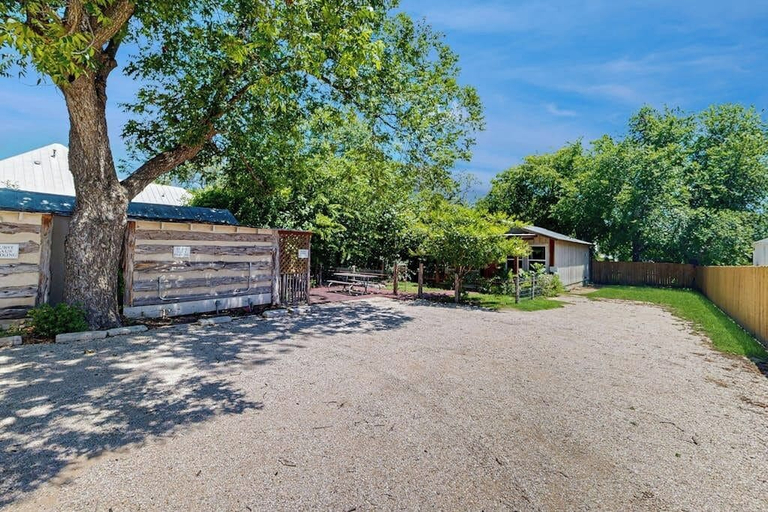 Exterior detail, Peaceful Home Right Near Downtown - Walk Everywhere, 2 Dogs Welcome, Gillespie