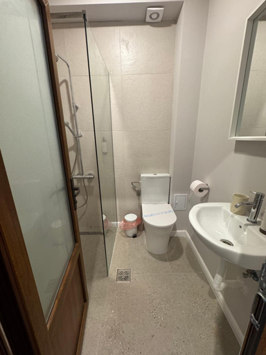 Bathroom 3, Kherim, Limanu