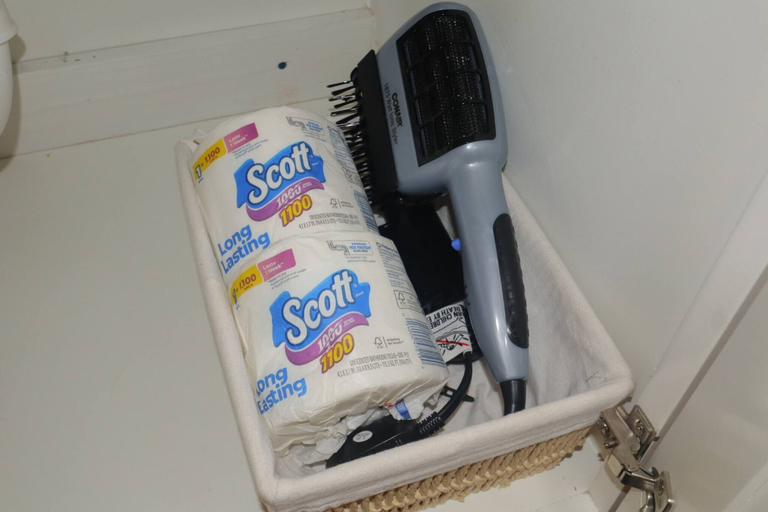 Bathroom amenities 4, Island VYB Luxe Villa Ochi Rios With Solar System