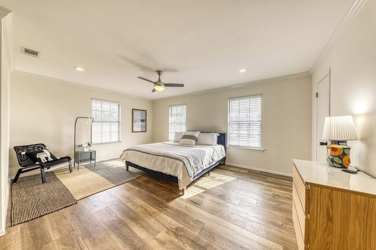Room 3, Peaceful Riverfront Home With Enclosed Yard - Walk to the River, Williamson