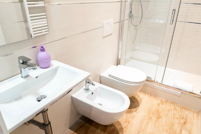 Bathroom 2, The Angelico Rooms, Rome