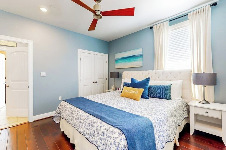 Room 2, Water-view Condo With Balcony, Smart Tvs, Washer/dryer and Pool, Llano