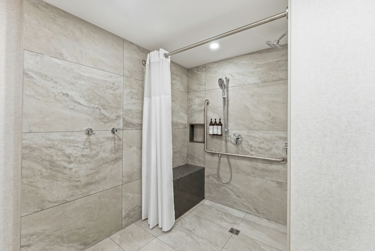 Bathroom 2, Hyatt Regency Niagara Falls Fallsview, Niagara