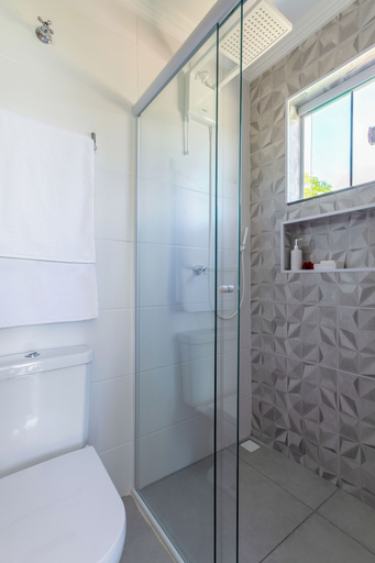 Bathroom 3, Calamar Flats Paraty, Parati
