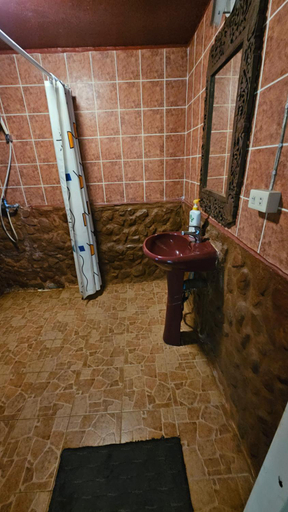 Bathroom 2, House in the Forest Doisaket, Doi Saket