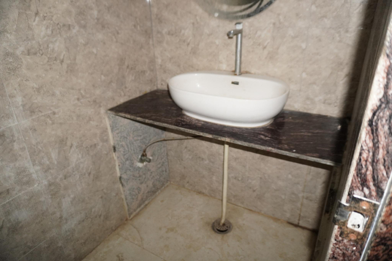 Bathroom 4, Hotel Kavya, Jaipur