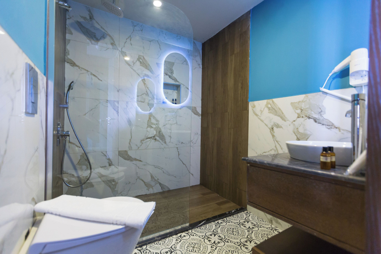 Bathroom 5, ADELLA BEACH RESORT HOTEL, Kuşadası