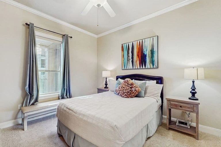 Room 5, Waterfront Condo With Furnished Balcony, Central AC, & Washer/dryer, Llano