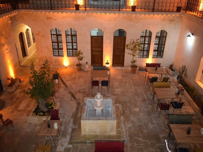 Outdoor dining 5, Hasbahan Konak, Merkez