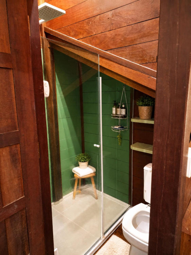Bathroom 3, Beija Flor, Cairu