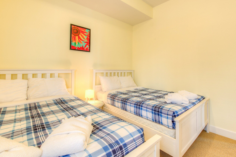 Room 5, Dog-friendly, Lakefront Vacation Home w/ a Boat House, Kayaks, & Paddleboards, Louisa