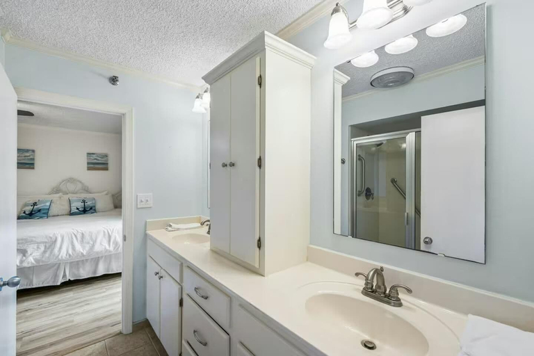 Bathroom 3, Enclave 203b, Okaloosa