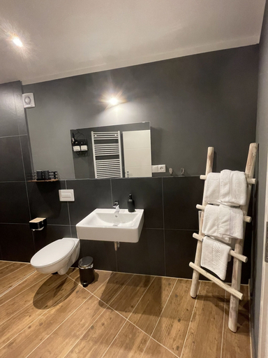 Bathroom 5, Apartmenthaus Zeuthen 3, Dahme-Spreewald