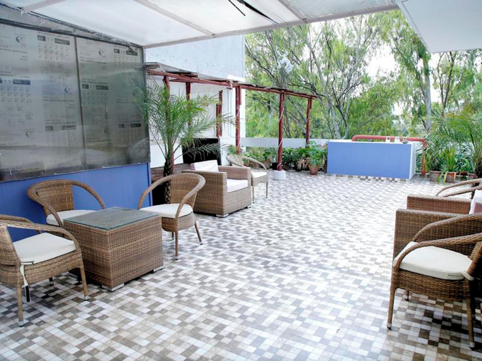Others 3, Room-maplewood Guest House, Neeti Bagh,, Delhi