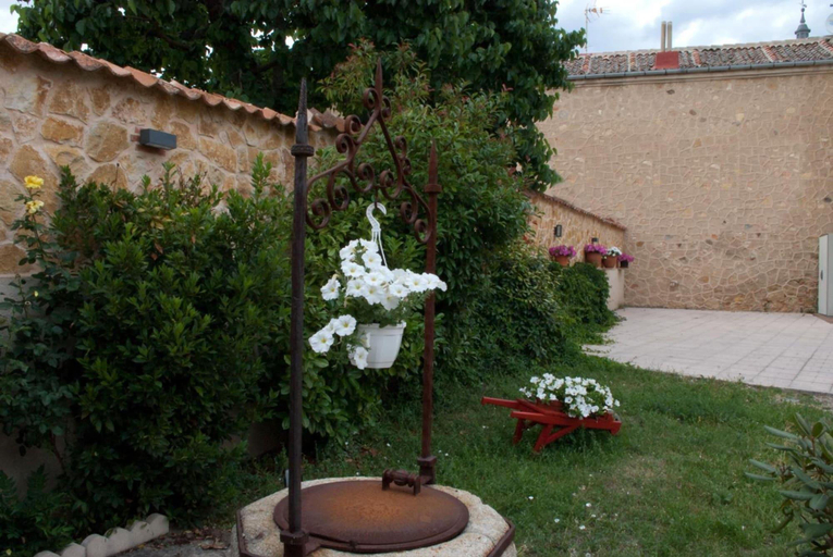 Others 4, Villa Don Juan Ii, Segovia