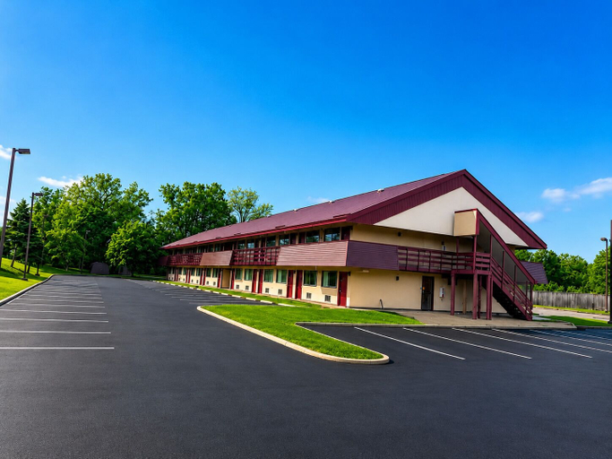 Exterior 2, CRANBERRY PARK HOTEL, Allegheny